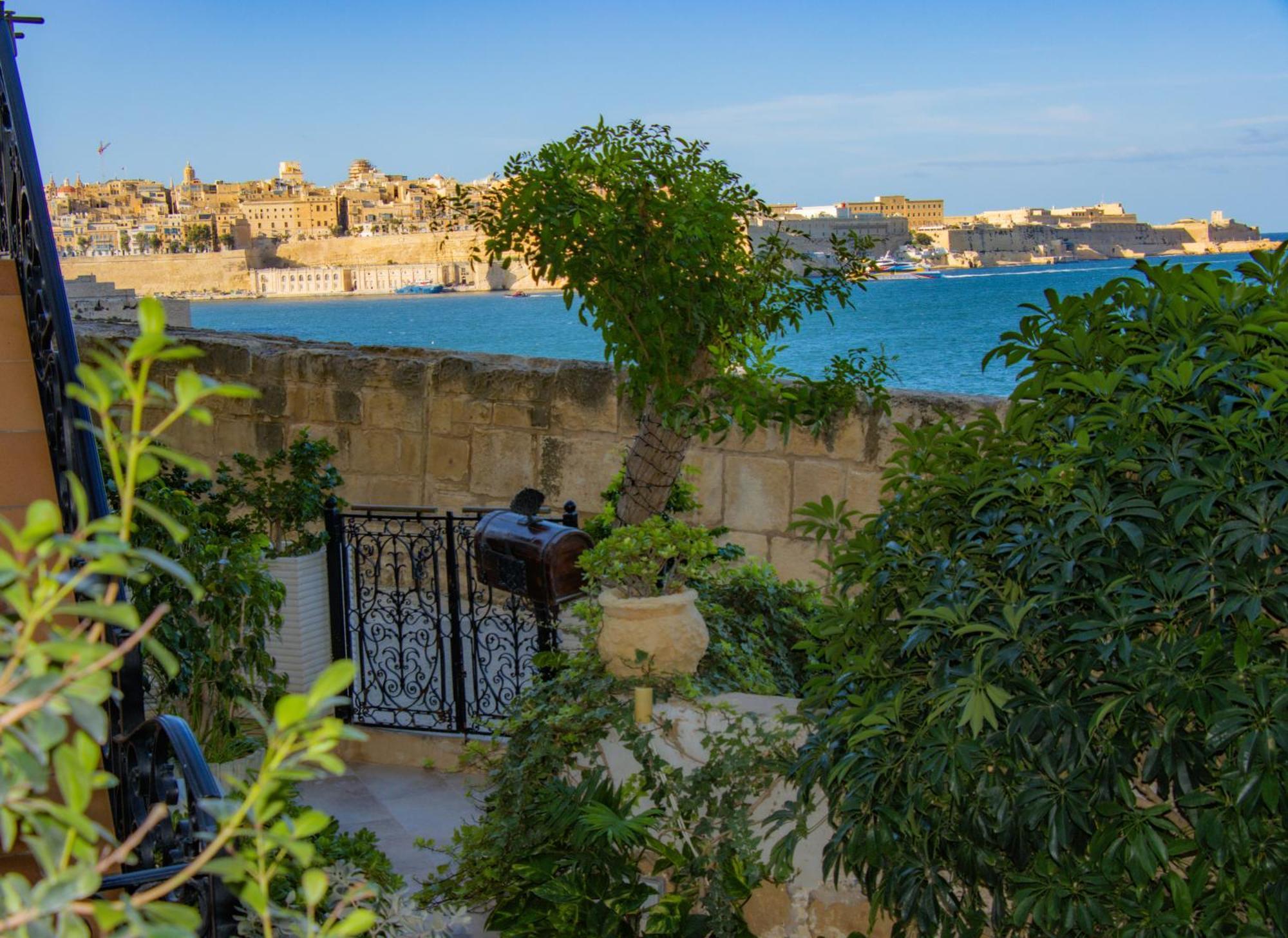 Seagull Birgu - Waterfront Home Экстерьер фото